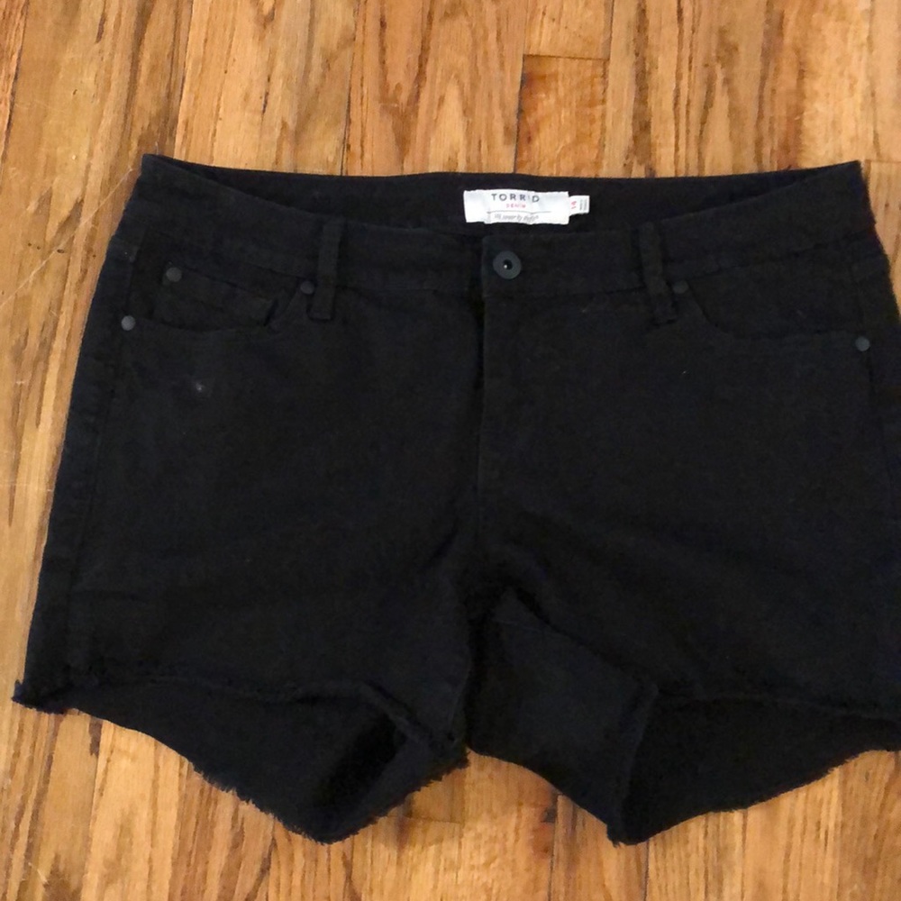 Torrid black cut off raw hem black shorts 14